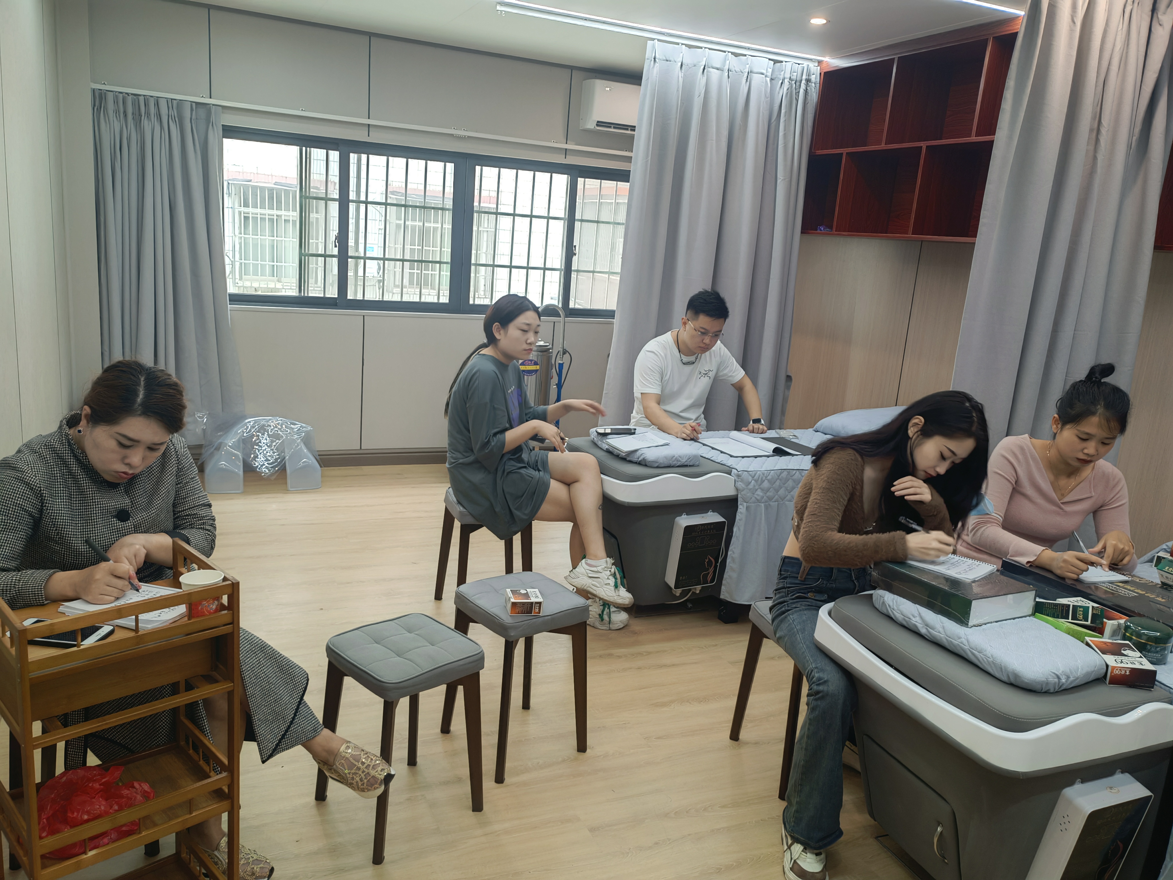 秀丝顿植物养发馆之什么是天然养发